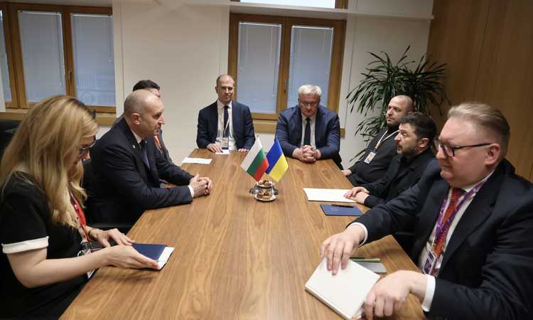 Министър Петрова участва в среща на българската делегация с президента на Украйна Володимир Зеленски в Брюксел